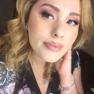 Meet your Posher, Ivette